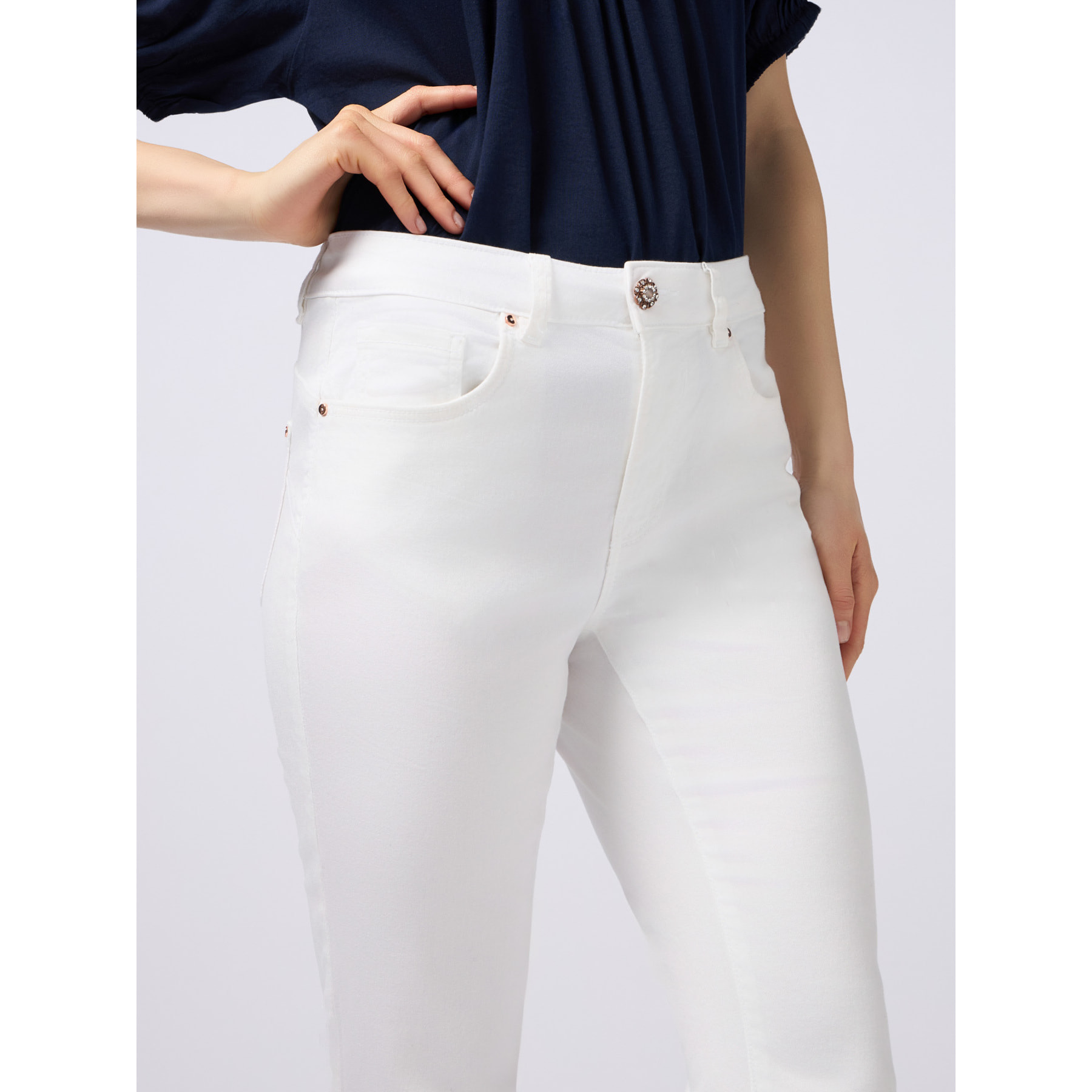 Oltre - Pantalones pitillo de tejido mixto con lyocell - Blanco