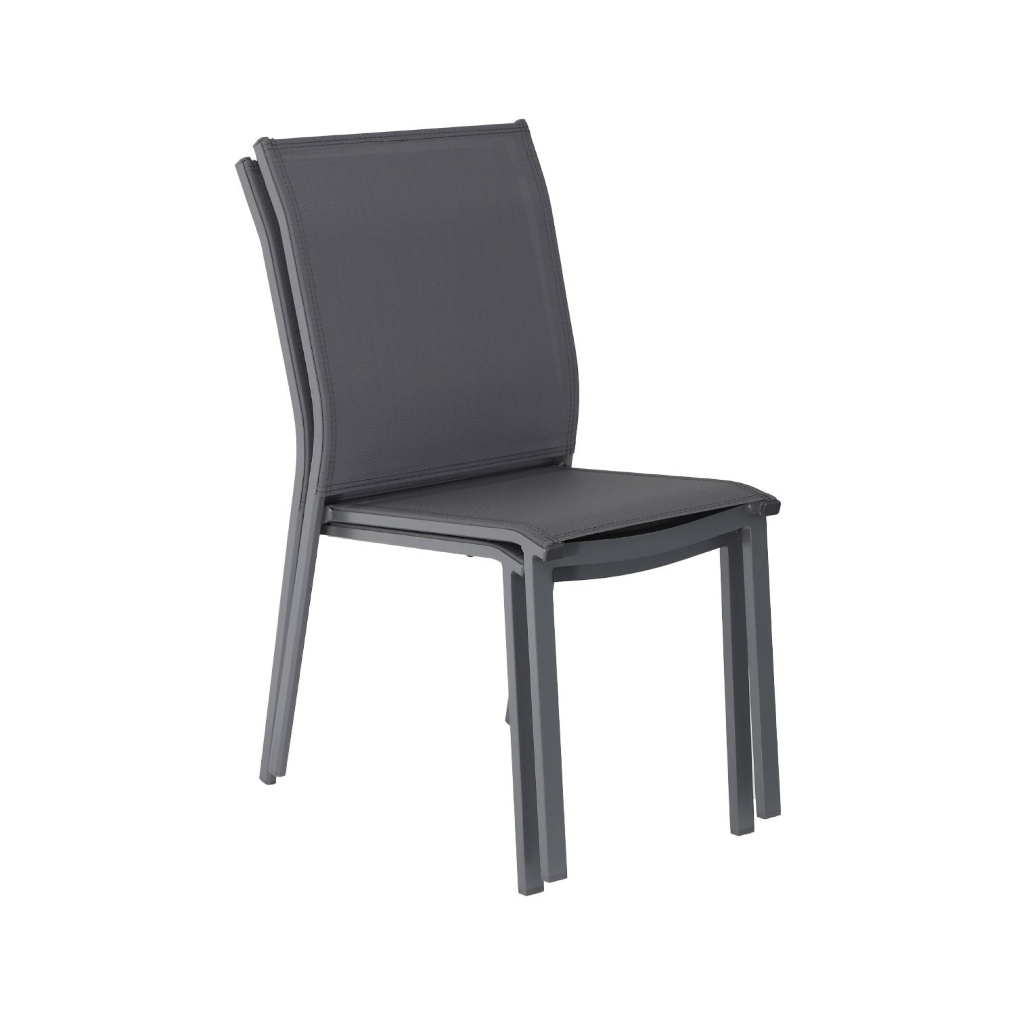 Lot de 4 chaises de jardin CLEVELAND empilables aluminium et textilene anthracite. 64.5 x 45.5 x 89.5 cm