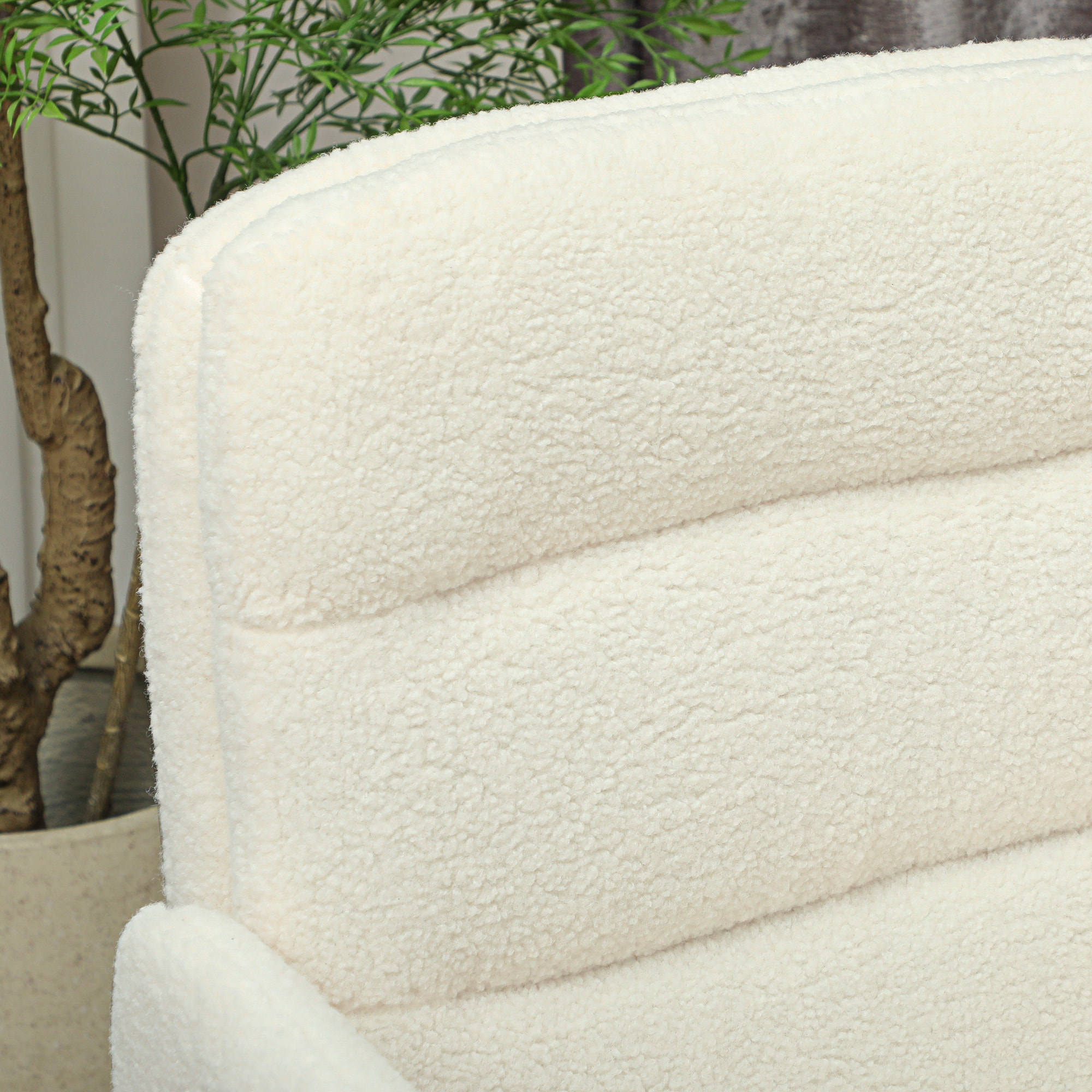 Chaise de bureau bouclette crème grand confort piètement acier noir