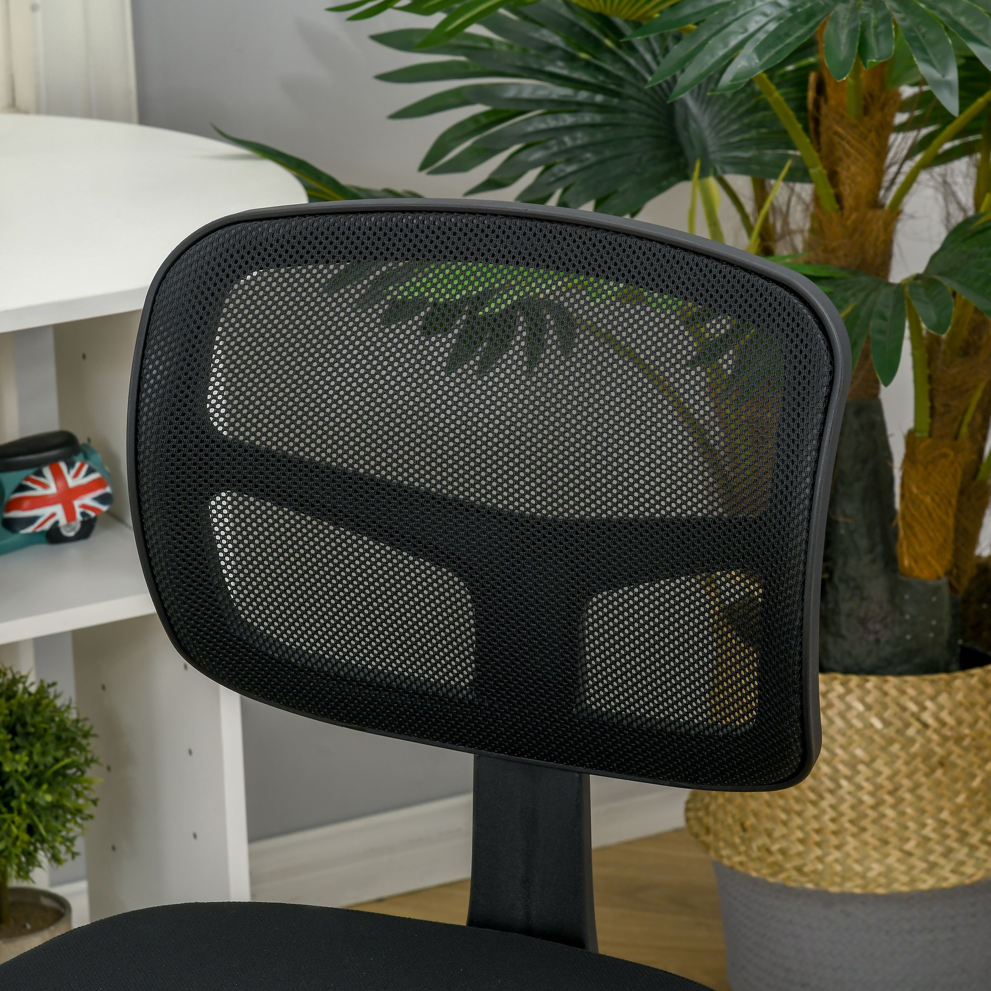 Chaise de bureau ergonomique hauteur réglable dossier enveloppant maille noir