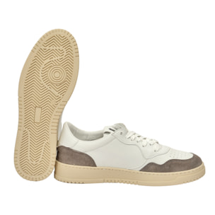 Sneakers in pelle con inserti in camoscio