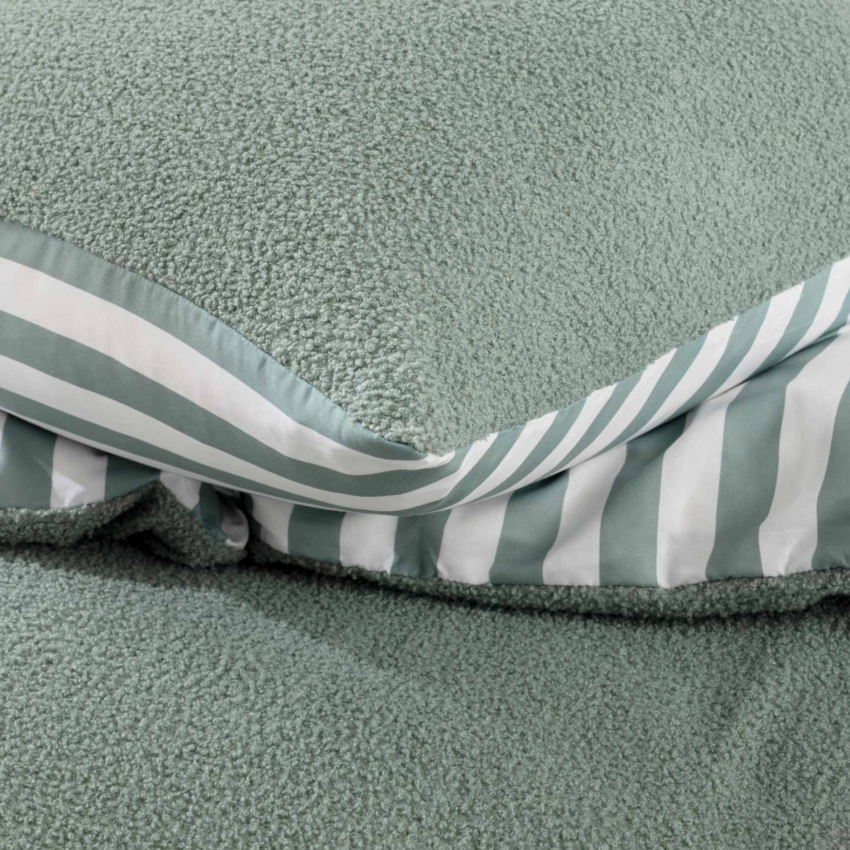 Parure de lit 2 pièces pilou revers carreaux housse + taie - Vert