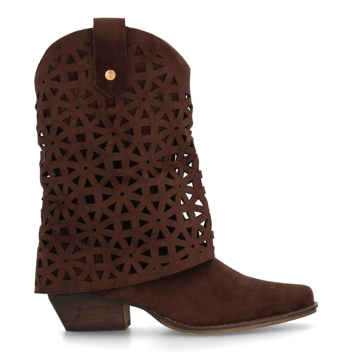Botas cowboy troqueladas estilo boho para mujer.
