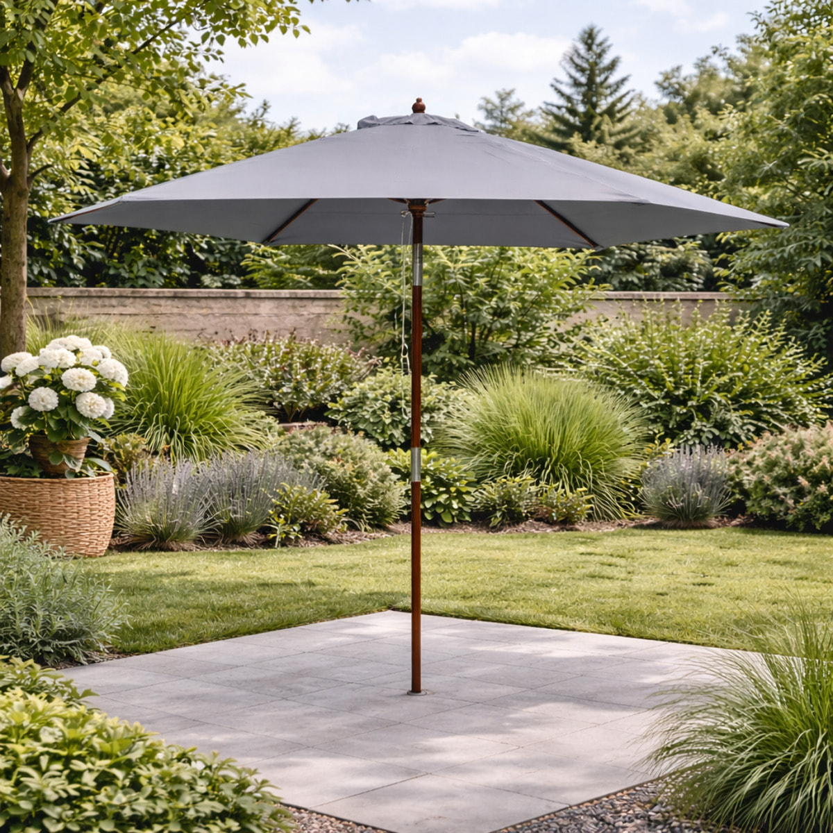 Parasol en bois inclinable rond toile grise DANINE