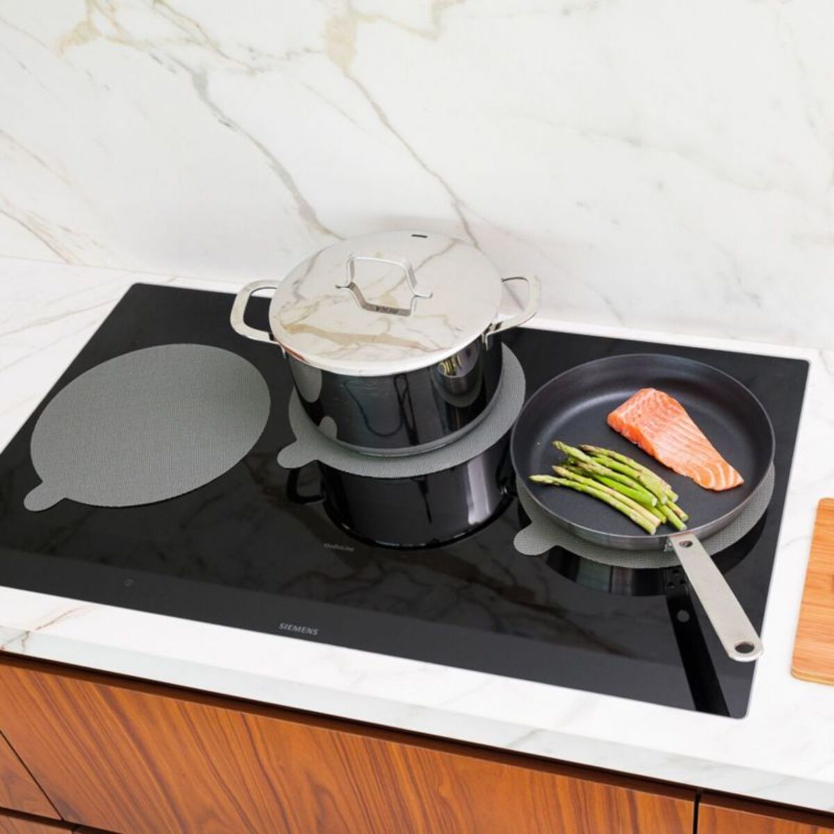 Protège plaque NOSTIK en silicone, lot de 4, induction uniquement