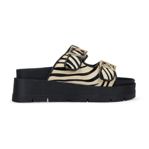 Sandalias de plataforma con pelo print cebra