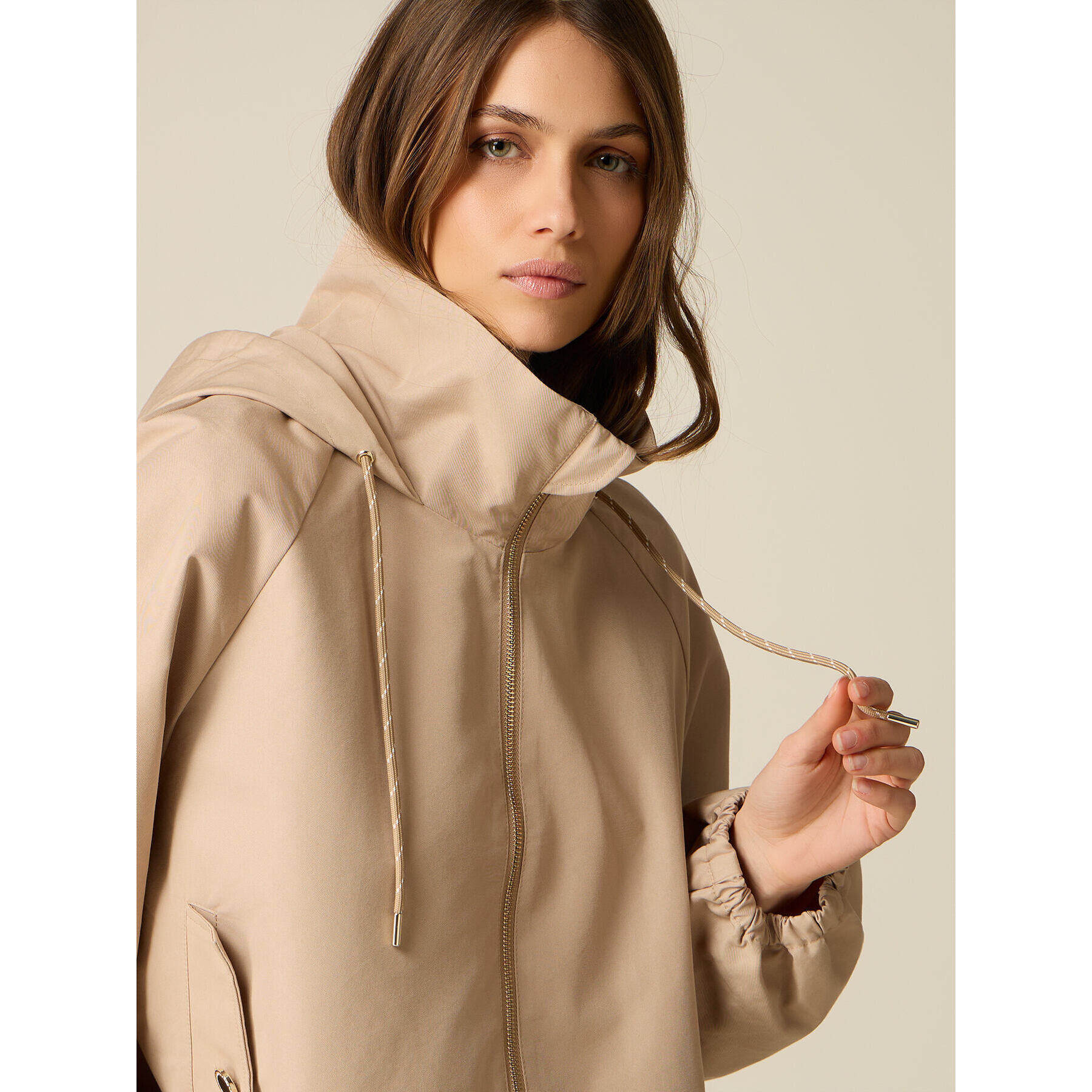 Oltre - Chaqueta parka de mezcla de algodón con capucha - Beige