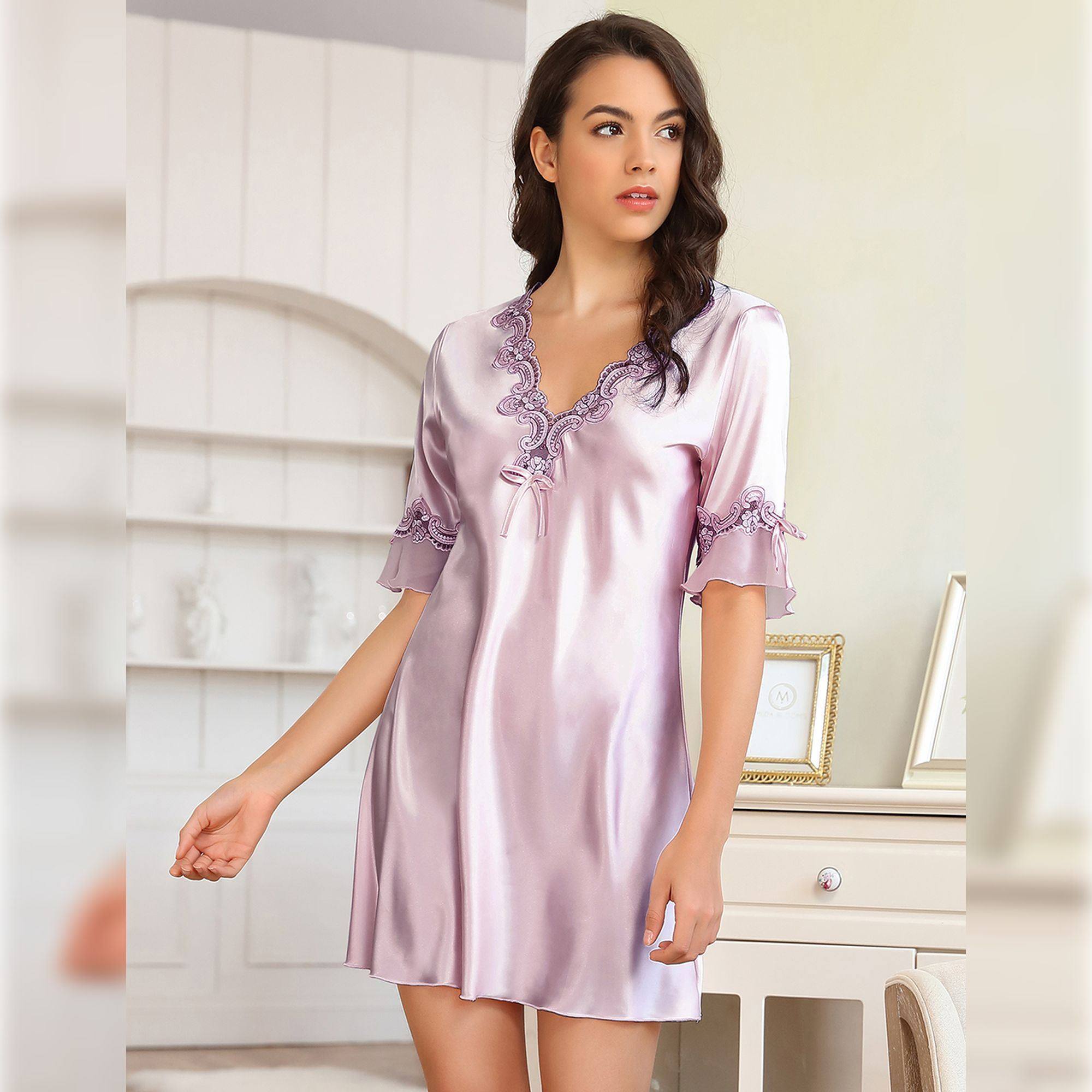 Ropa de dormir casual con bordado de seda morado