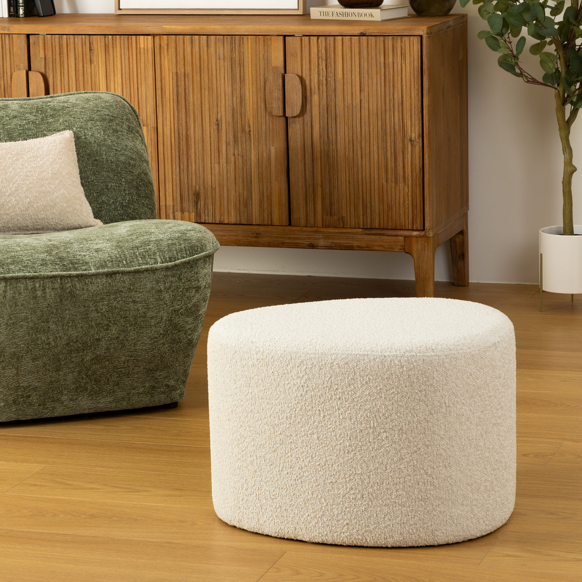Pouf galet bouclette Estria blanc ivoire 47x38cm