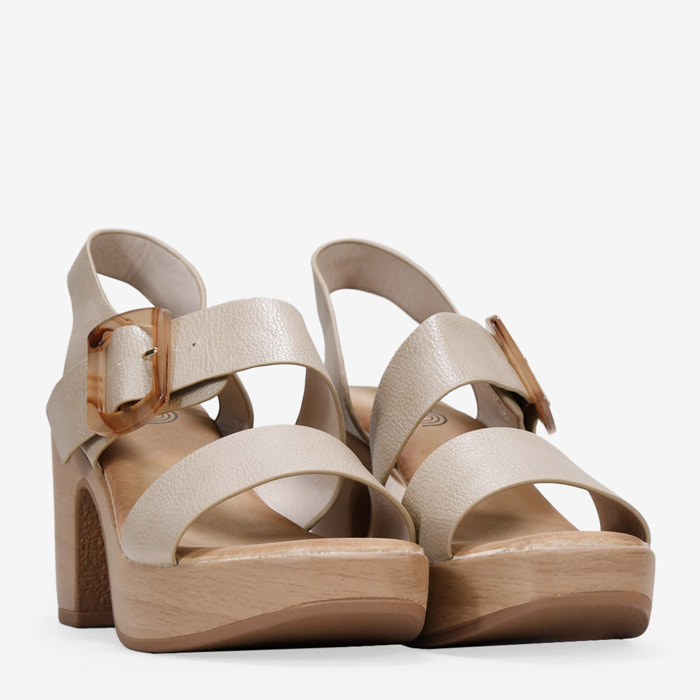Sandalias de tacón taupe con hebilla