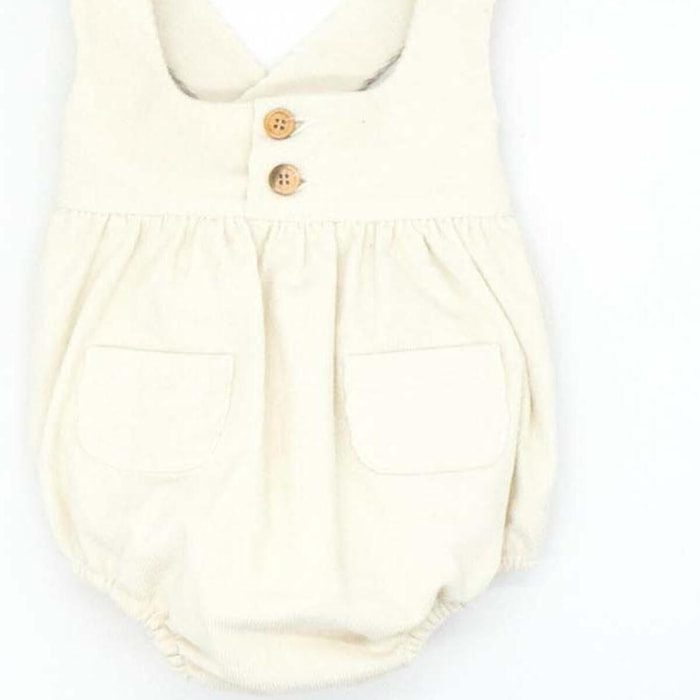 Peto con gomitas y botones pana blanco