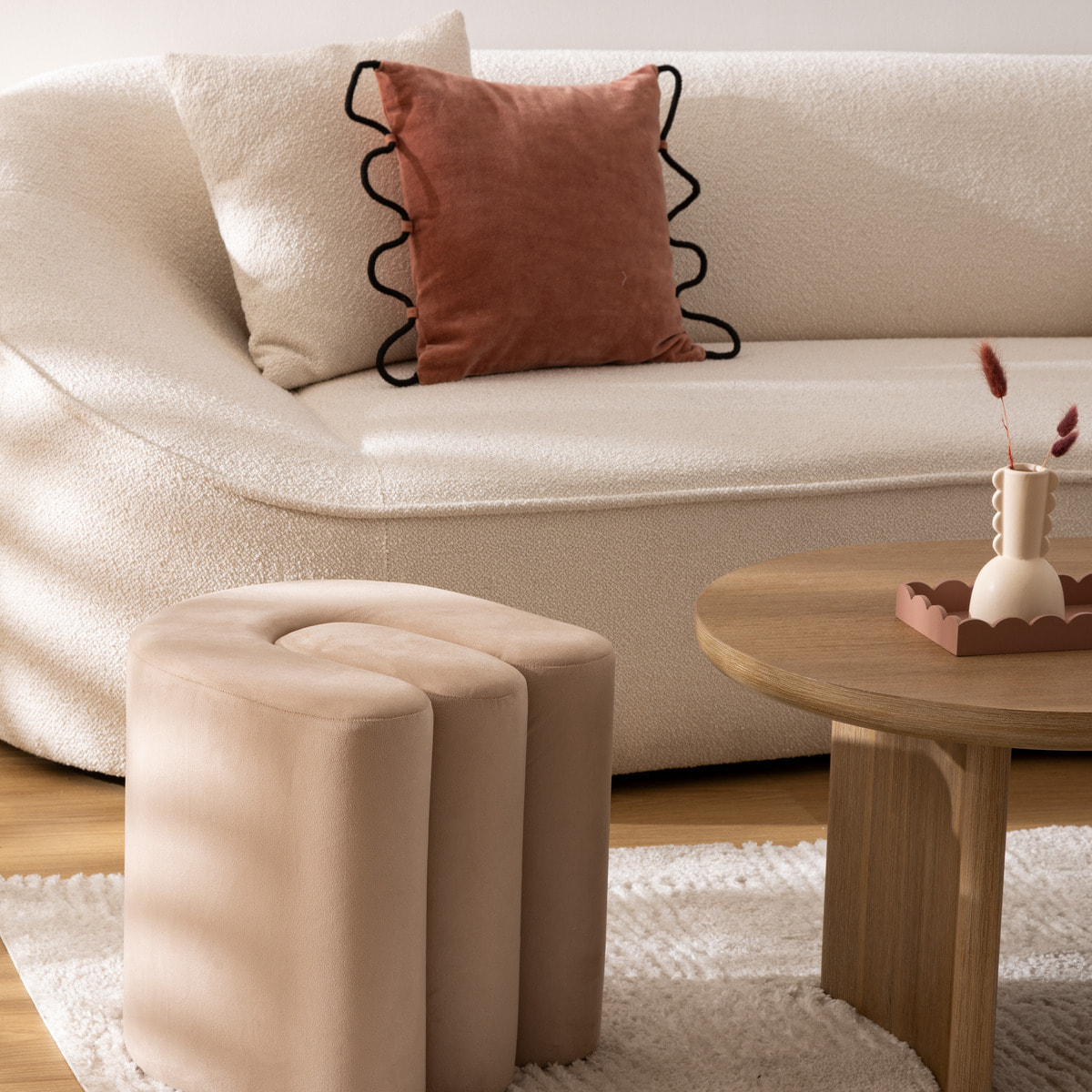 Pouf velours Bolan beige 40x40cm