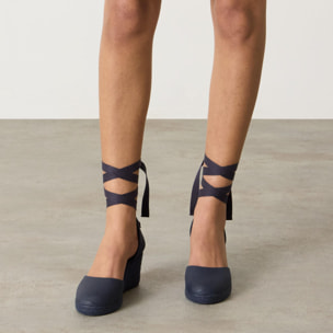 Alpargatas de cuña de mujer Careen en goma eva natural y sostenible con cierre de cintas