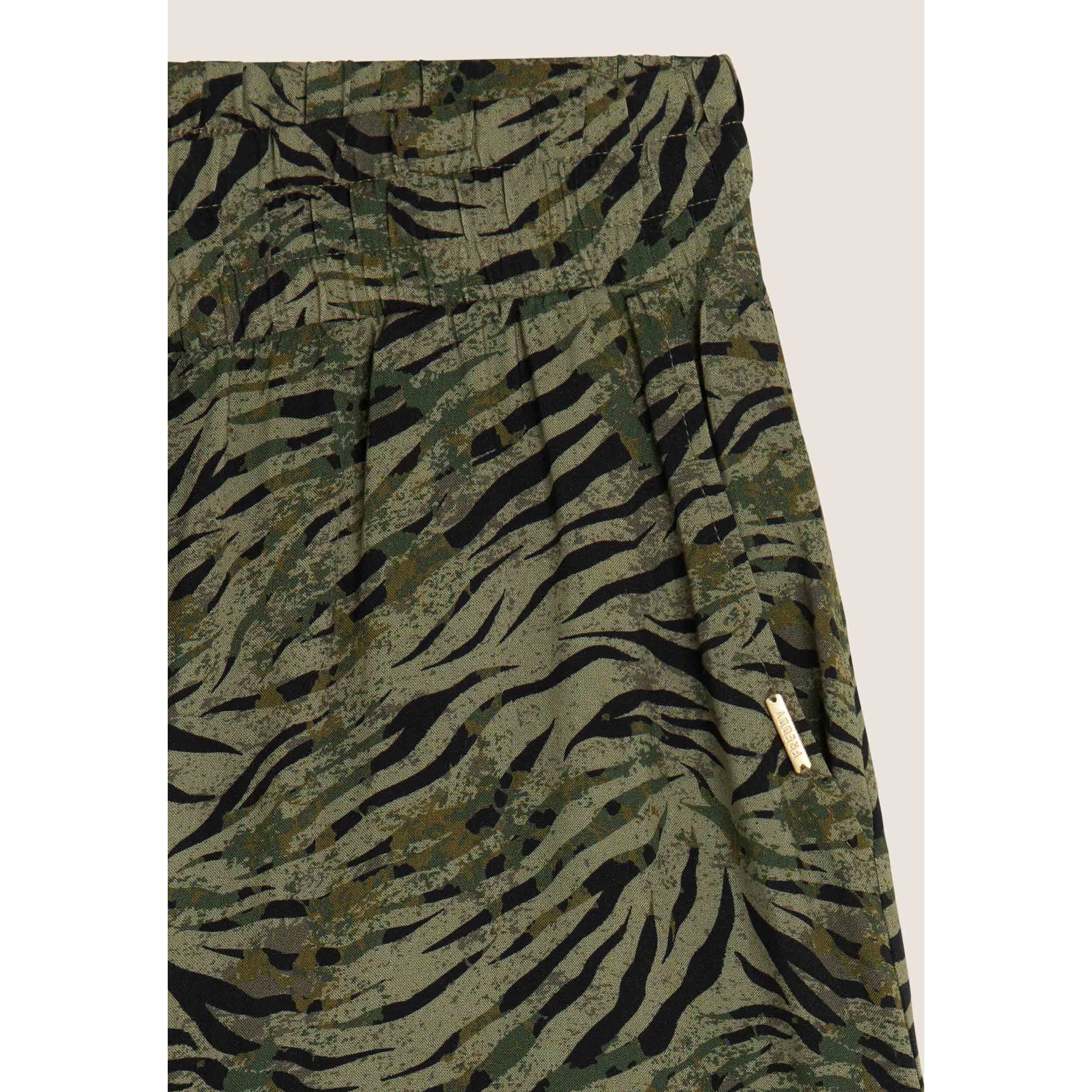 Pantaloni corti in viscosa animalier con vita elasticizzata