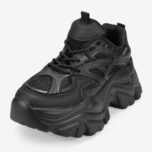 Zapatillas negras con plataforma y cordones