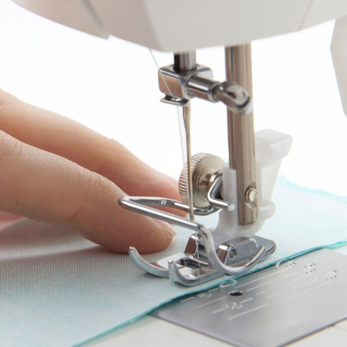 Machine à coudre SINGER MC Start 413556