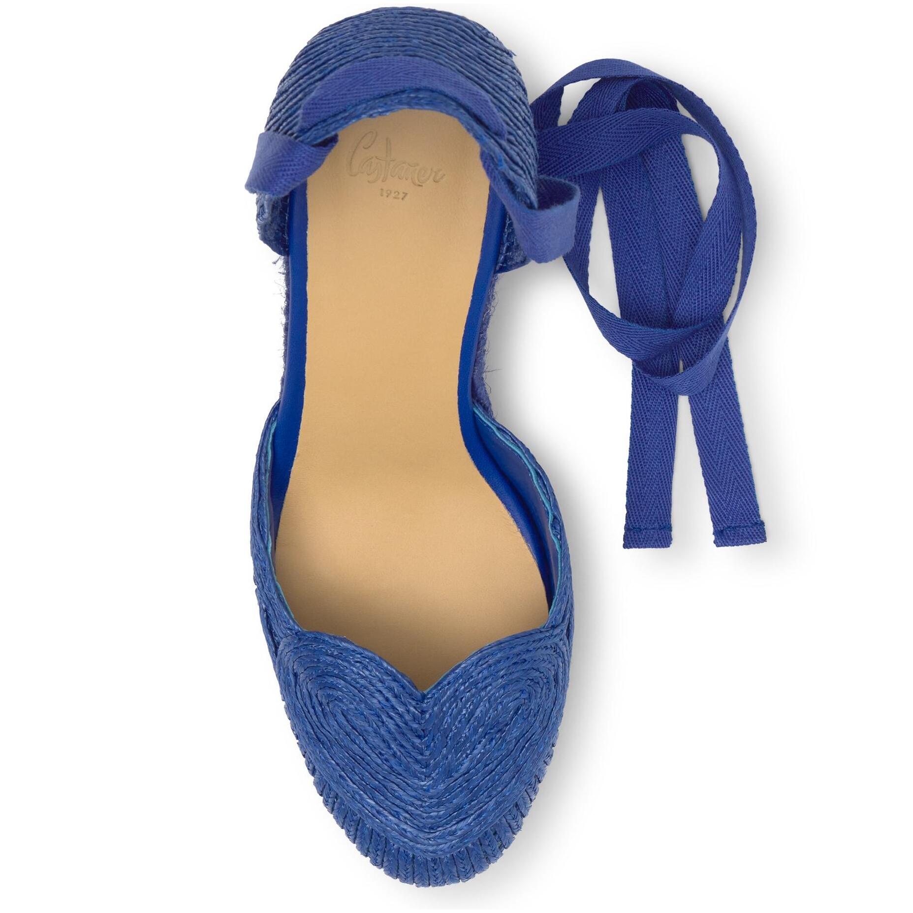 Alpargata Cacia cuña de yute tintada en rafia trenzada con forma de corazón