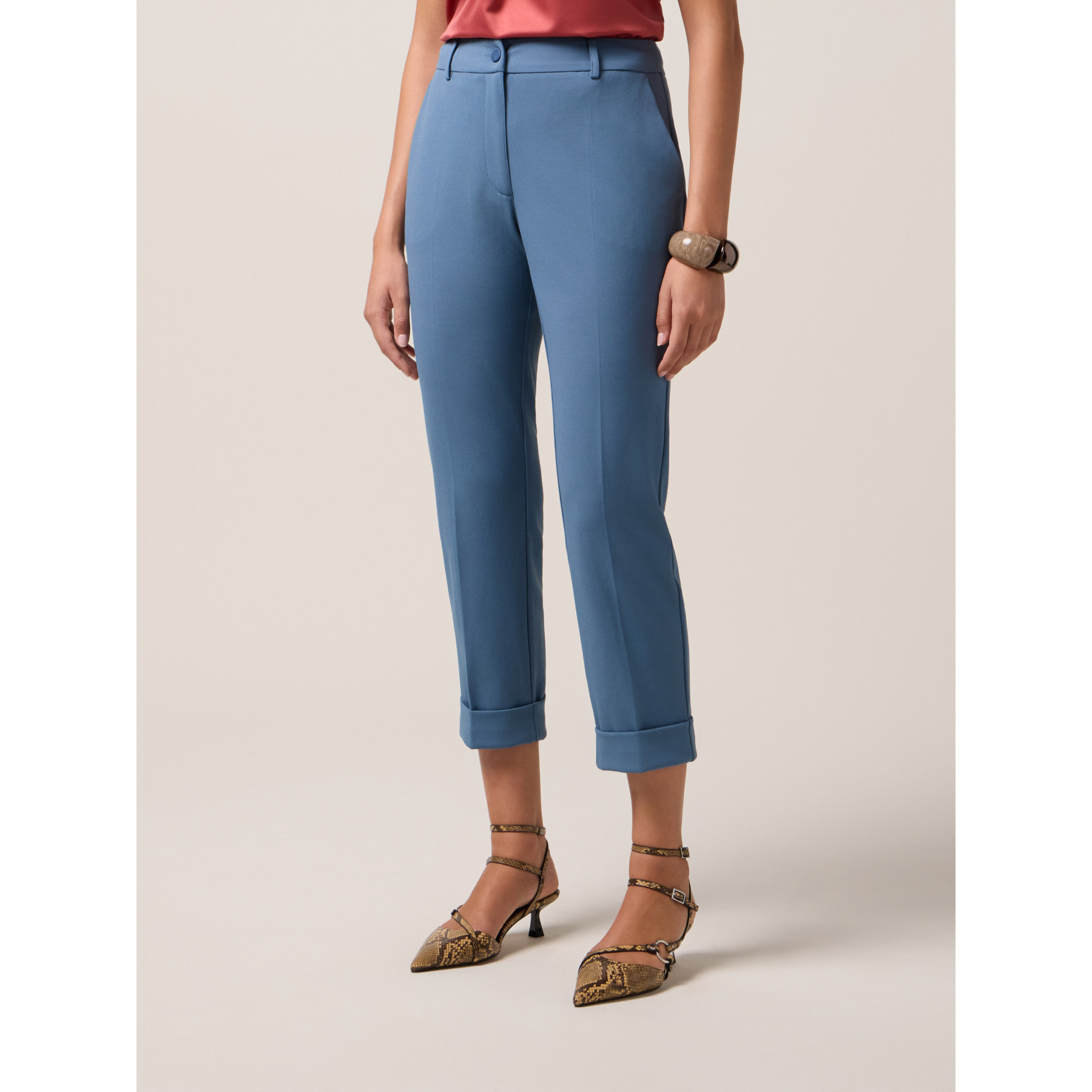 Oltre - Pantalones cropped de tejido crepé - Light - blue