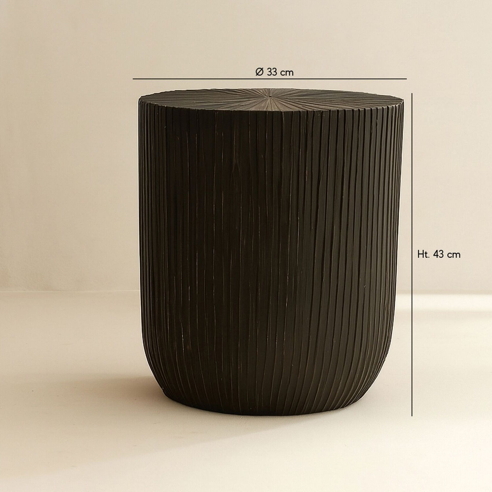 Meuble d'appoint en bois et feuilles de cocotier TUPAI