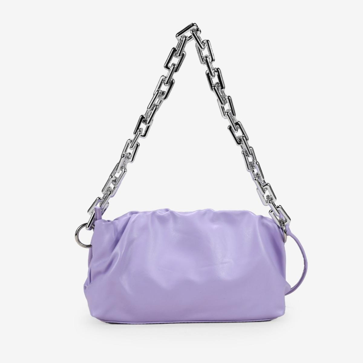 Bolso de hombro lila pouch con cadena plata