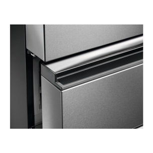 AEG Frigorífico americano Multi Door de libre instalación Serie 9000 Inox Antihuellas de 178,1 cm RMB954E9VX | Reacondicionado