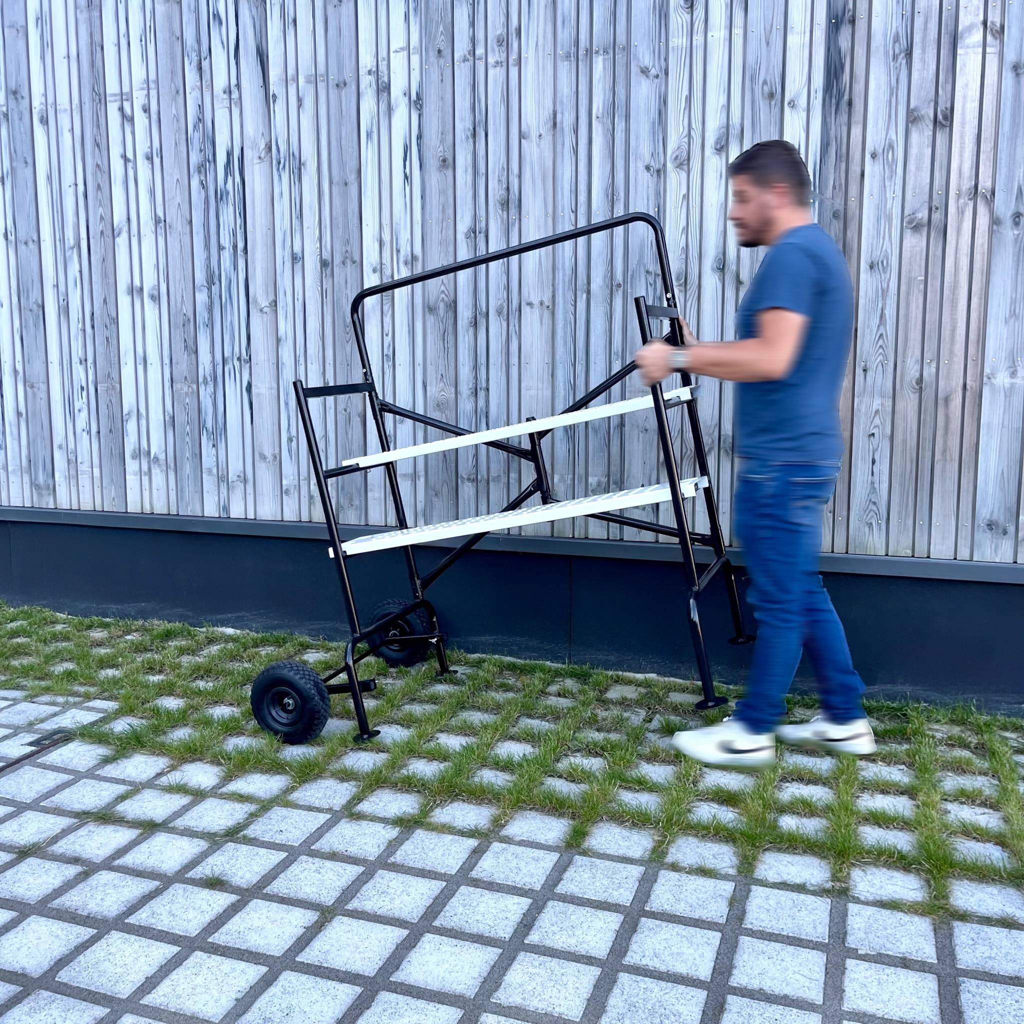 Echafaudage roulant et pliant sur deux niveaux - mobile. 2 roues. L140x l78 x H135cm ouvert. poids supporté 150 kgs