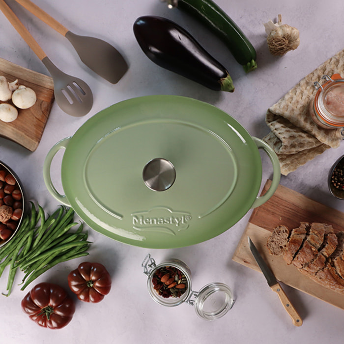 Cocotte ovale 6,5L en fonte émaillée verte COLETTE