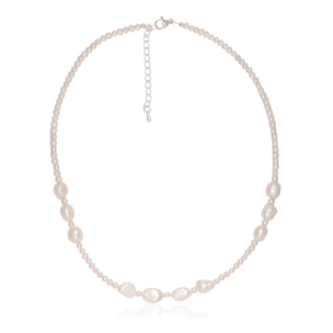 Abundantia Collar de perlas naturales de distintos tamaños, con cierre de mosquetón.