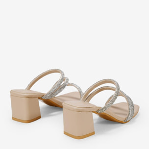 Sandalias de tacón beige con brillantes