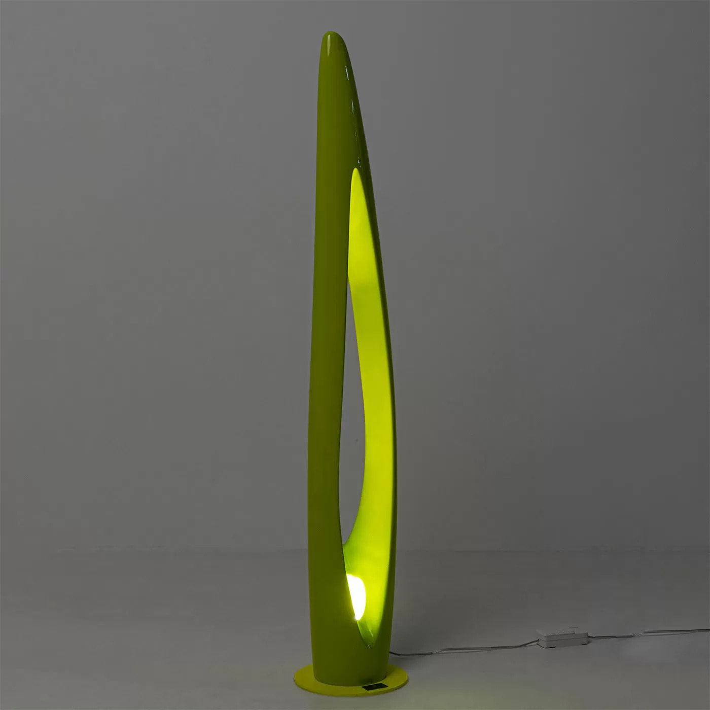 Lampadaire Flow Flame 132cm vert Kare Design