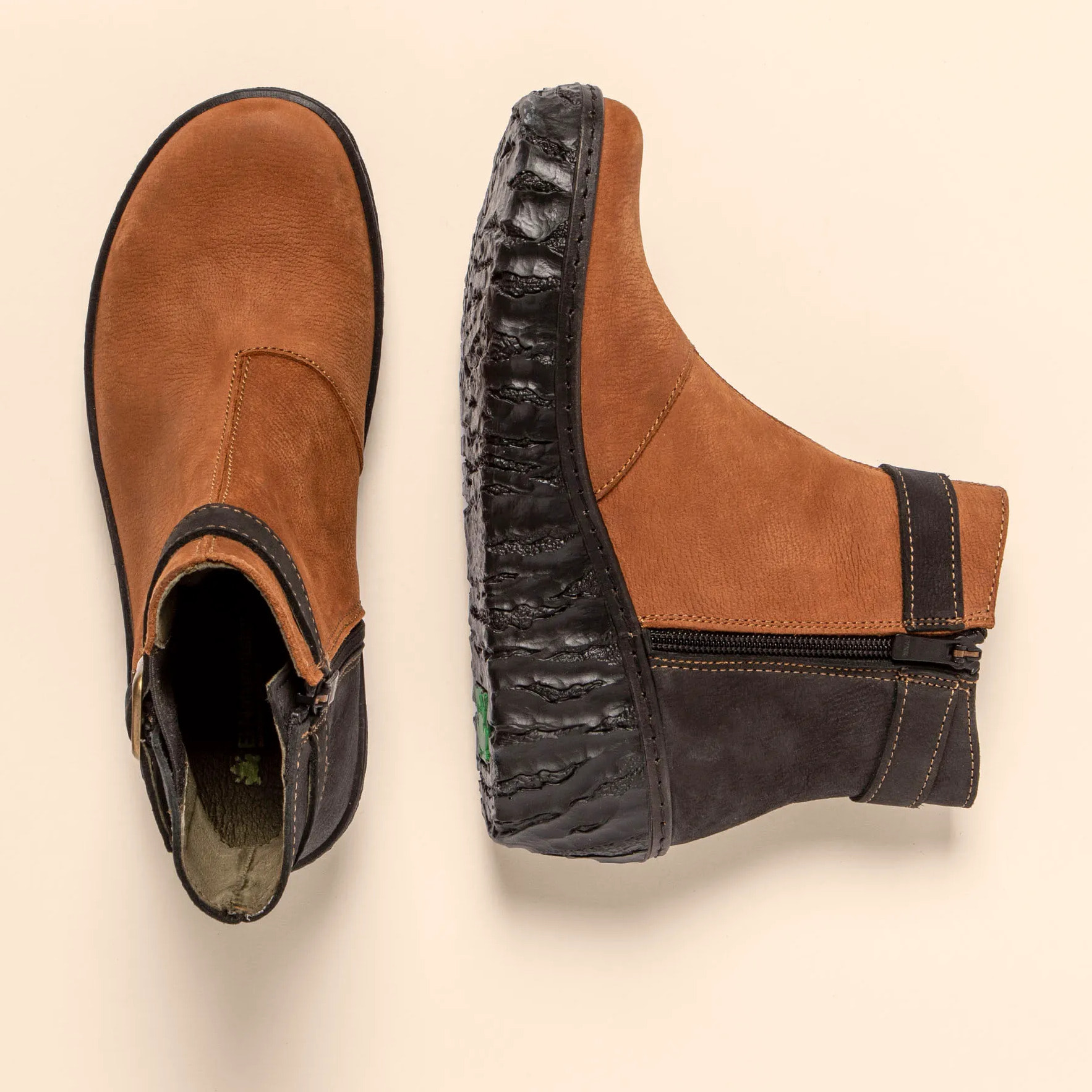 Botines N5133 PLEASANT WOOD-BLACK / MYTH YGGDRASIL color Wood-black