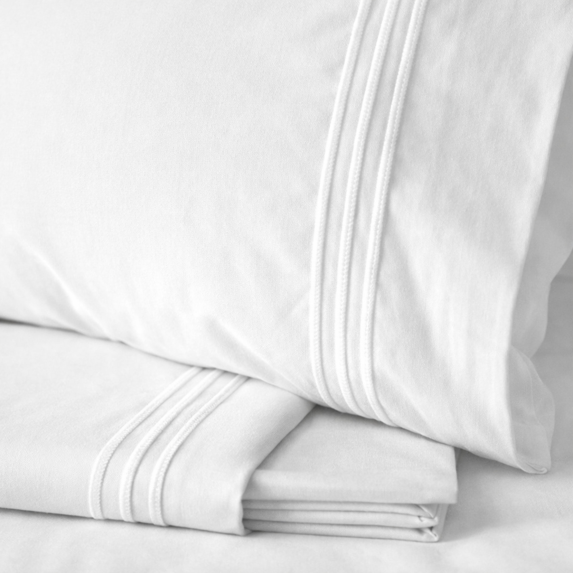 LAURA BIAGIOTTI Completo Set Lenzuola Floire Matrimoniali: L’Eleganza del Percalle firmata Hermet_bianco