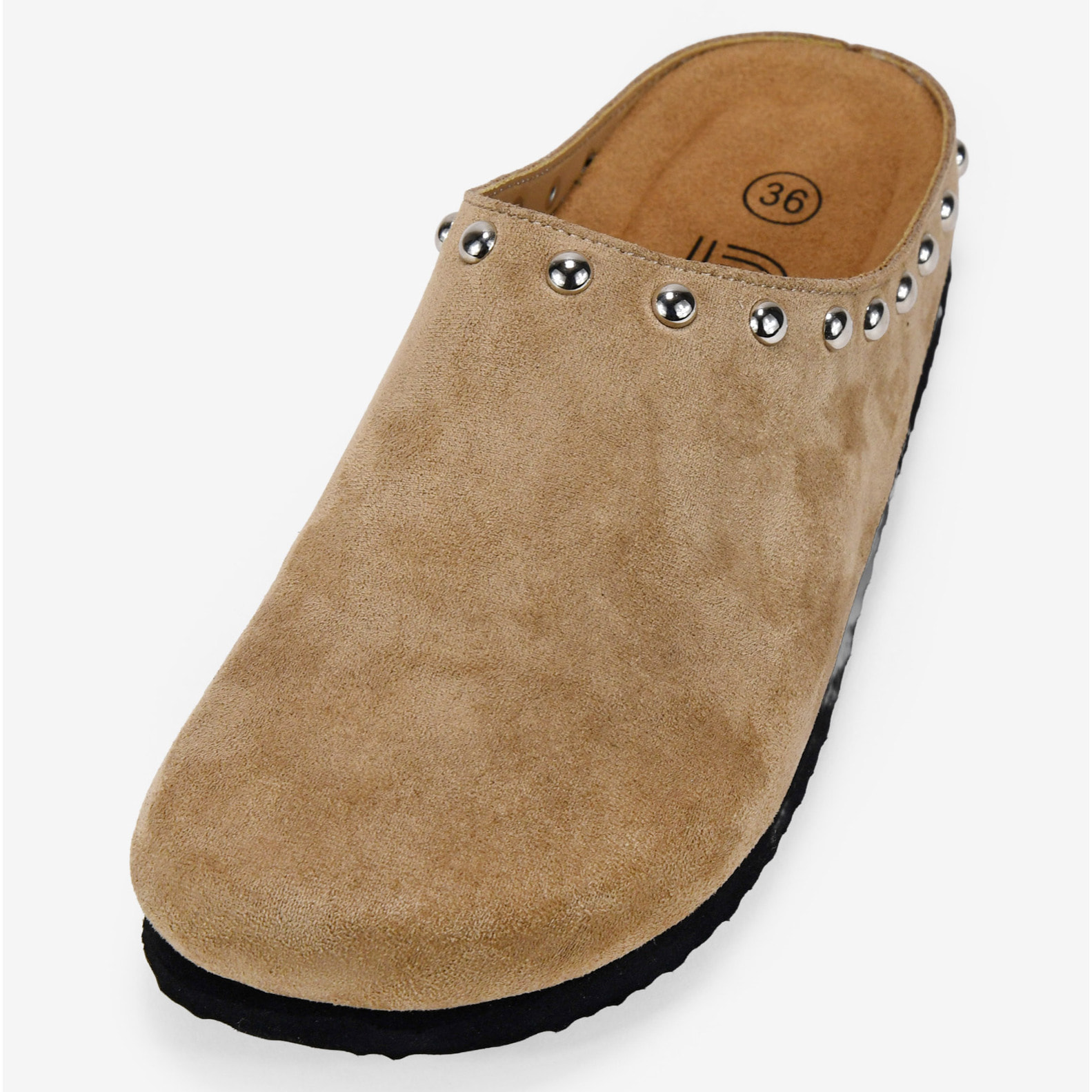 Zuecos taupe planos con tachas