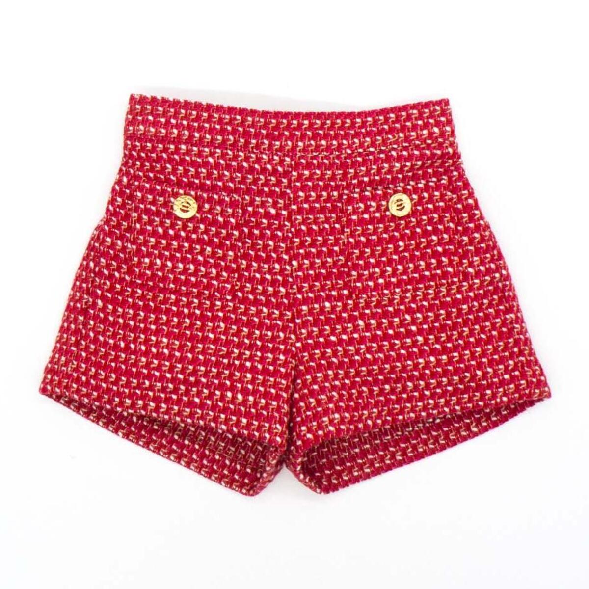 Short chanel con brillo dorado, rojo y blanco