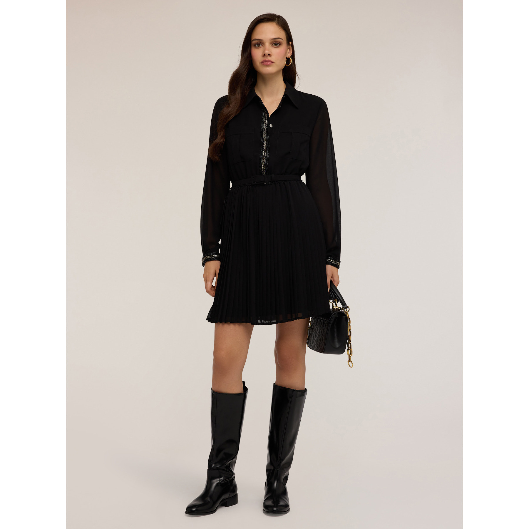 Motivi - Vestido corto bordado con falda plisada - Negro
