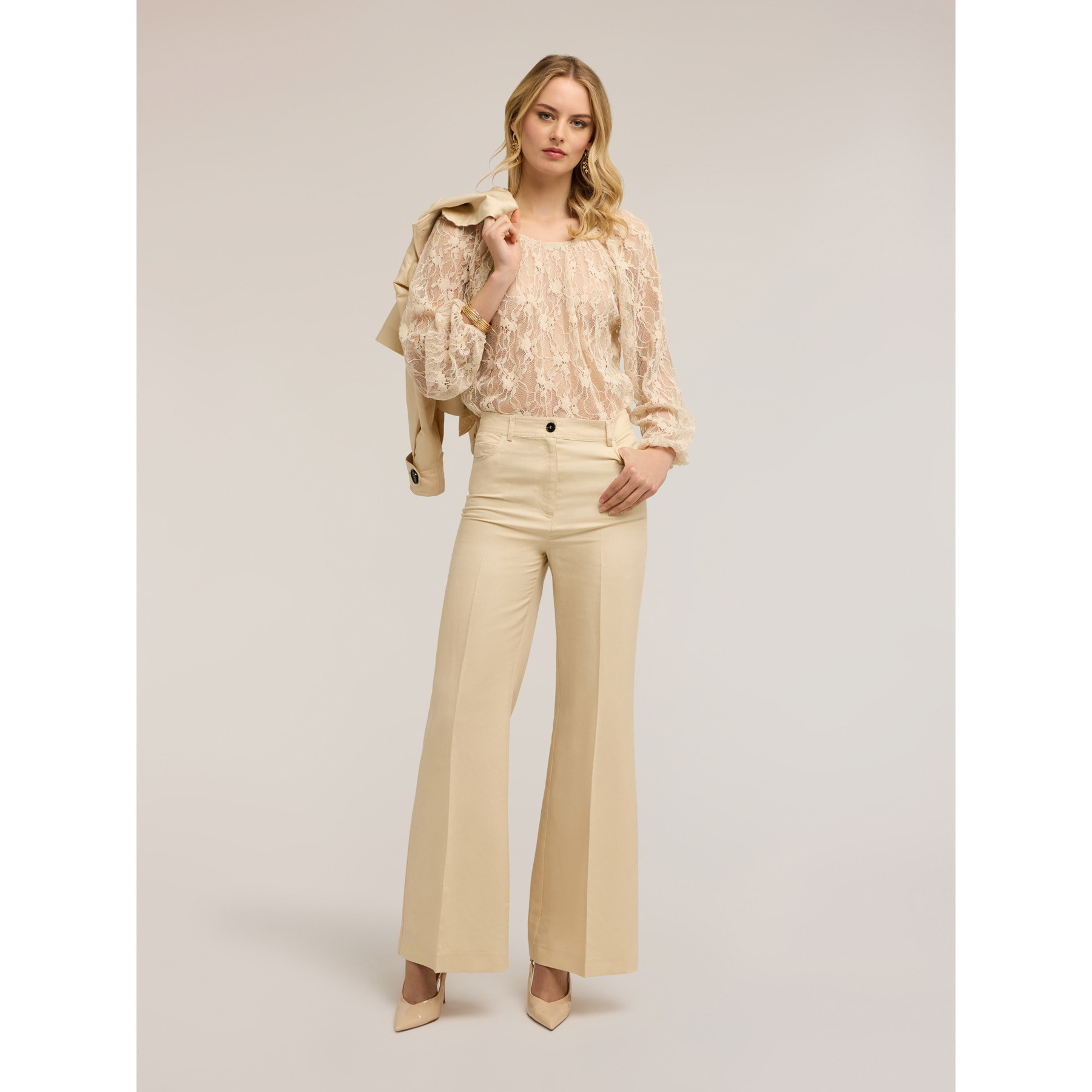 Motivi - Blusa de encaje con mangas largas - Beige