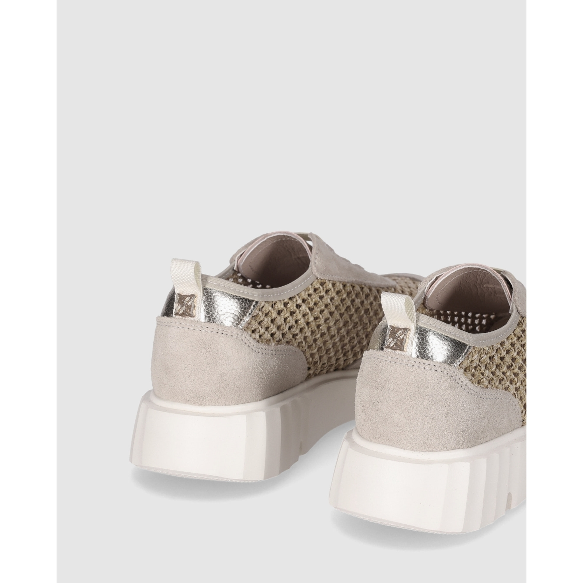 Zapatos de Piel - Beig - Tacón: Bajo