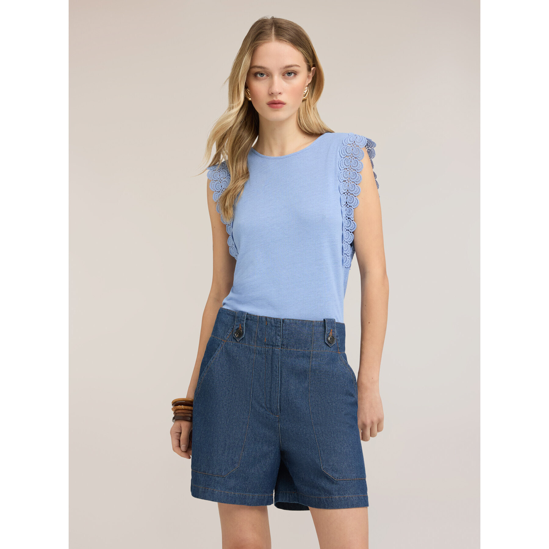 Motivi - T-shirt in misto lino con inserti in pizzo - Azzurro