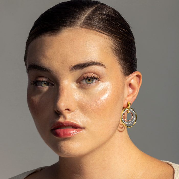 Pendientes acabados en oro amarillo de 18K