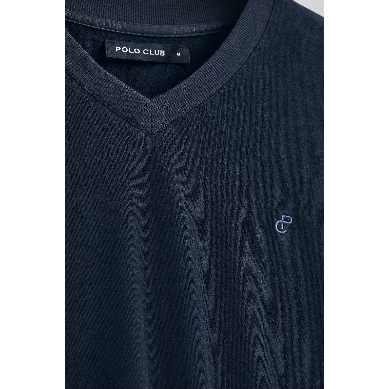 Camiseta azul marino en lino y algodón de cuello en pico y monograma bordado