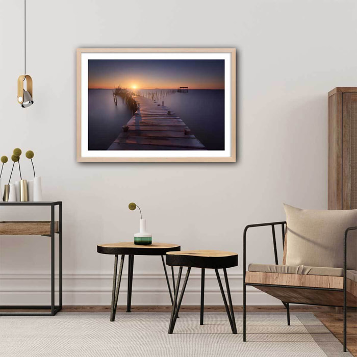 Poster lumière violette sur le pont Affiche + cadre en bois - Chêne