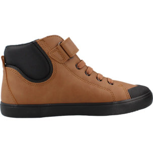 Zapatillas Niño de la marca GEOX  modelo J GISLI MARRON CLARO