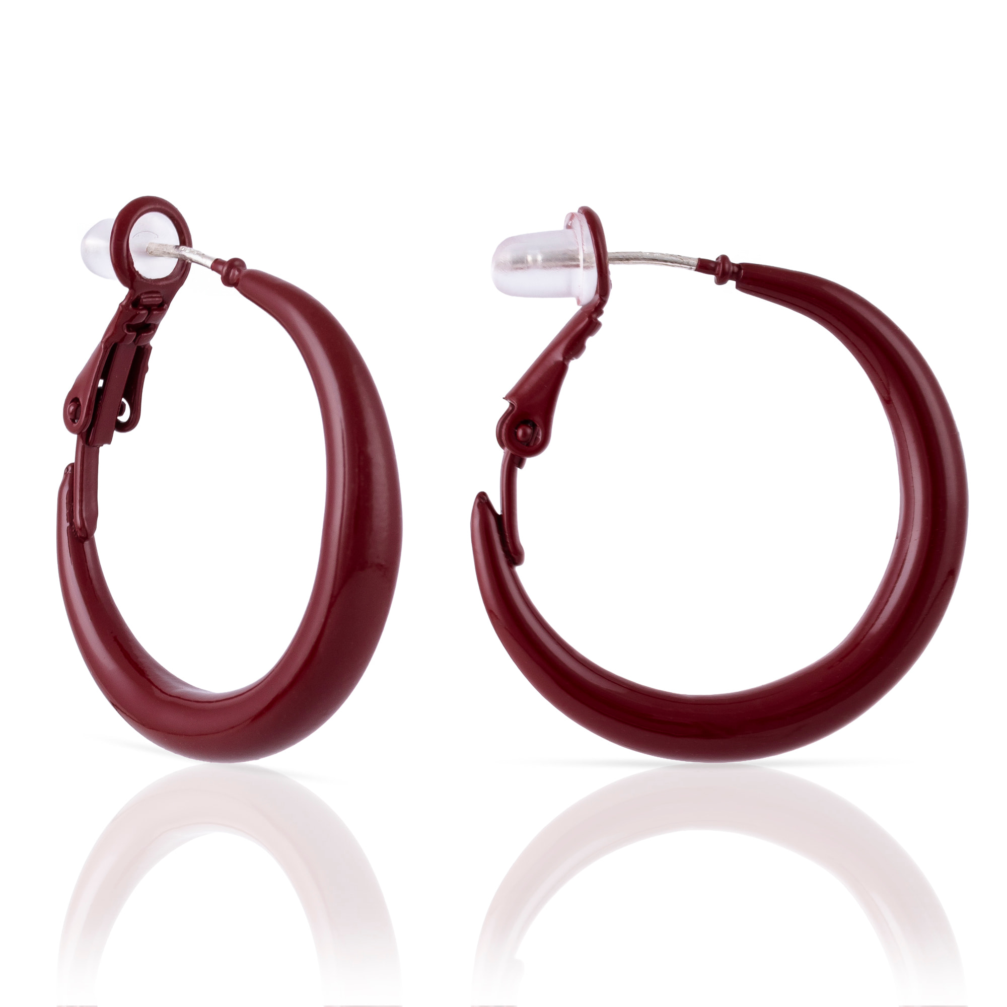 Pendientes de aro liso de cobre con recubrimiento electroplateado color blanco, 26 mm, cierre catalán de plata de ley 925 con acabado granate electroplateado.