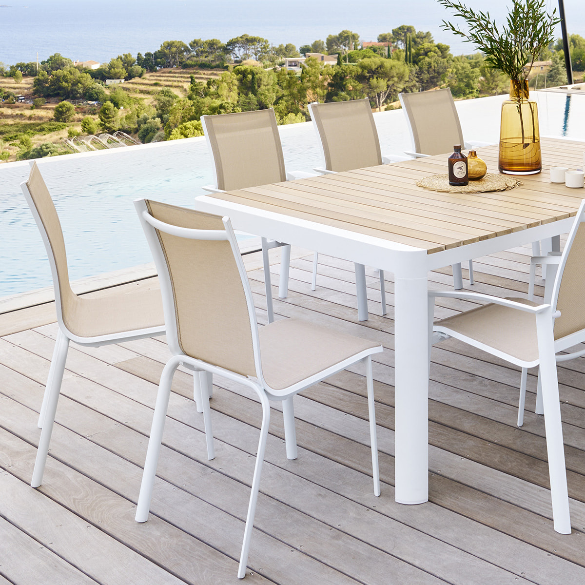 Chaise de jardin empilable "Axant" lin & blanc en aluminium traité époxy
