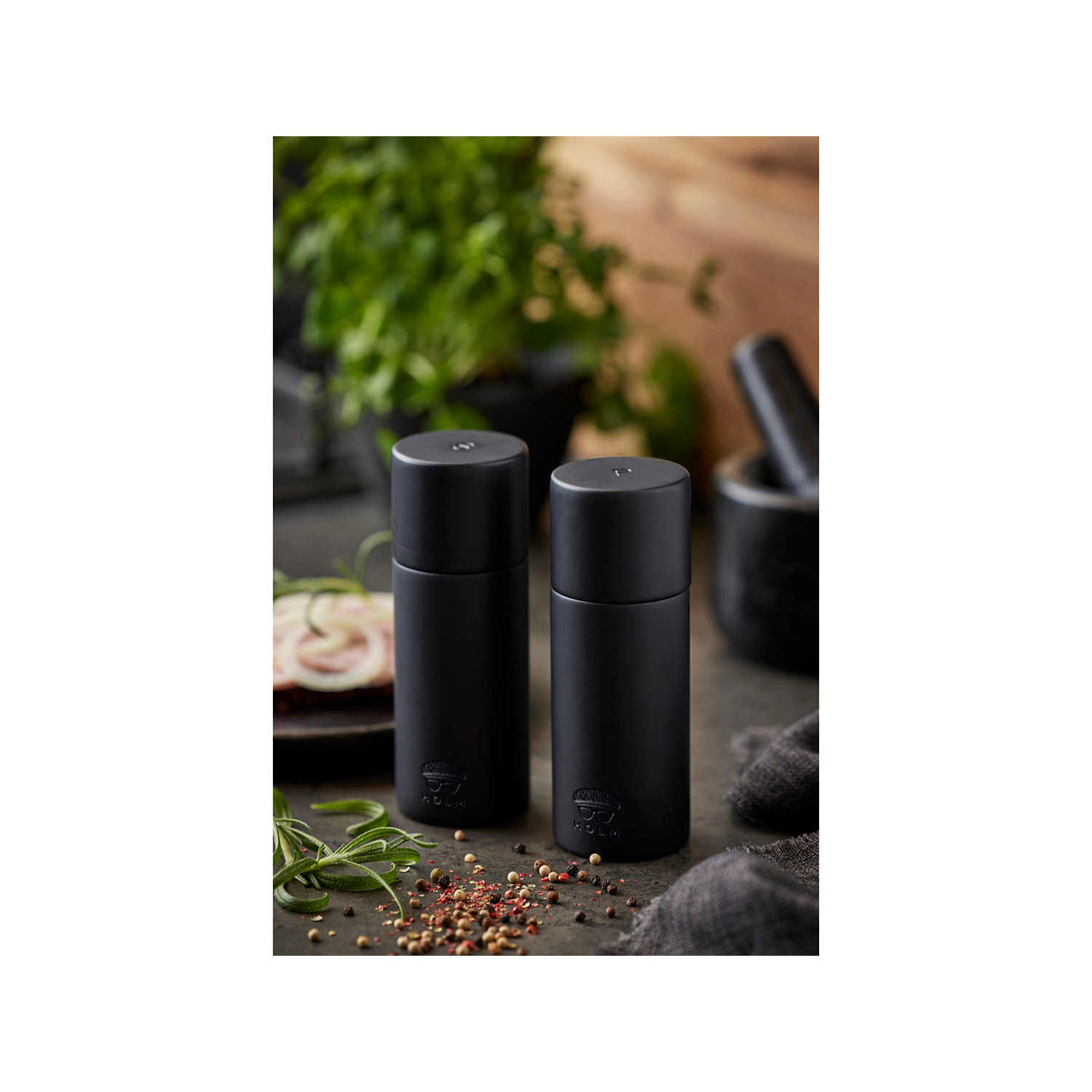 Ensemble de moulins à sel et à poivre en acacia