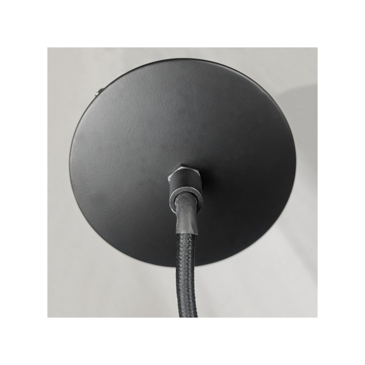 Suspension lumineuse en terrazzo gris ciment - PRAO