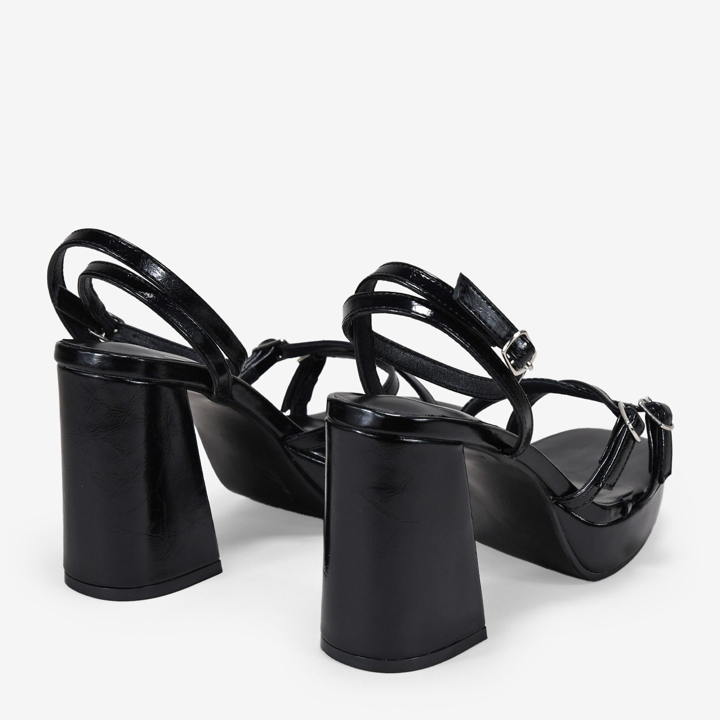 Sandalias de tacón negras con hebillas