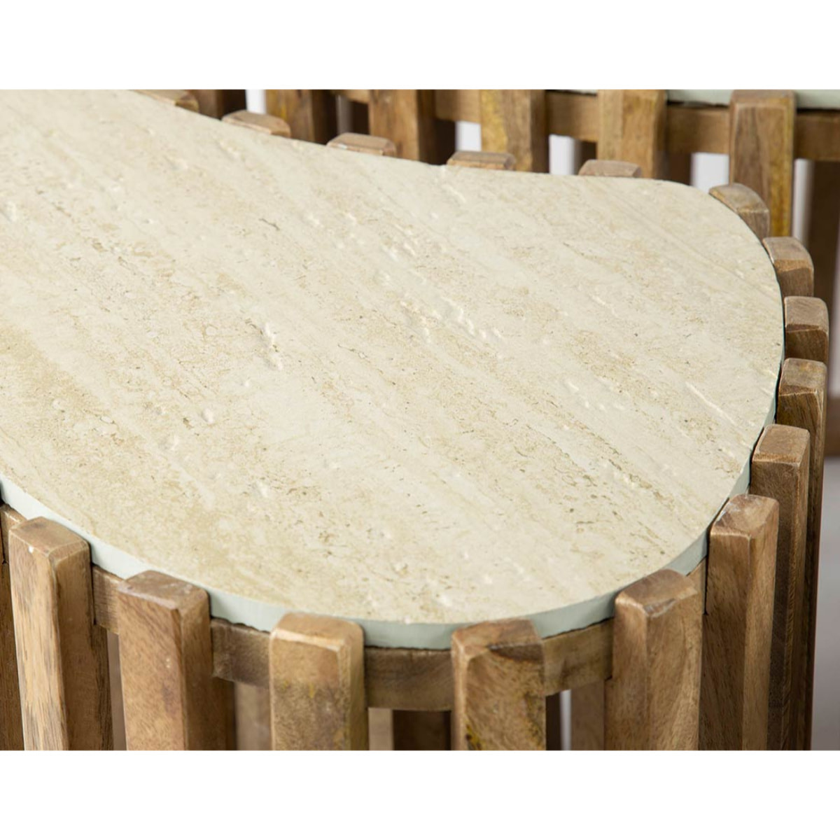 Jade - lot de 3 tables basses gigognes effet travertin - pieds en bois massif de manguier - 90, 70 et 50 cm - Bois / Beige