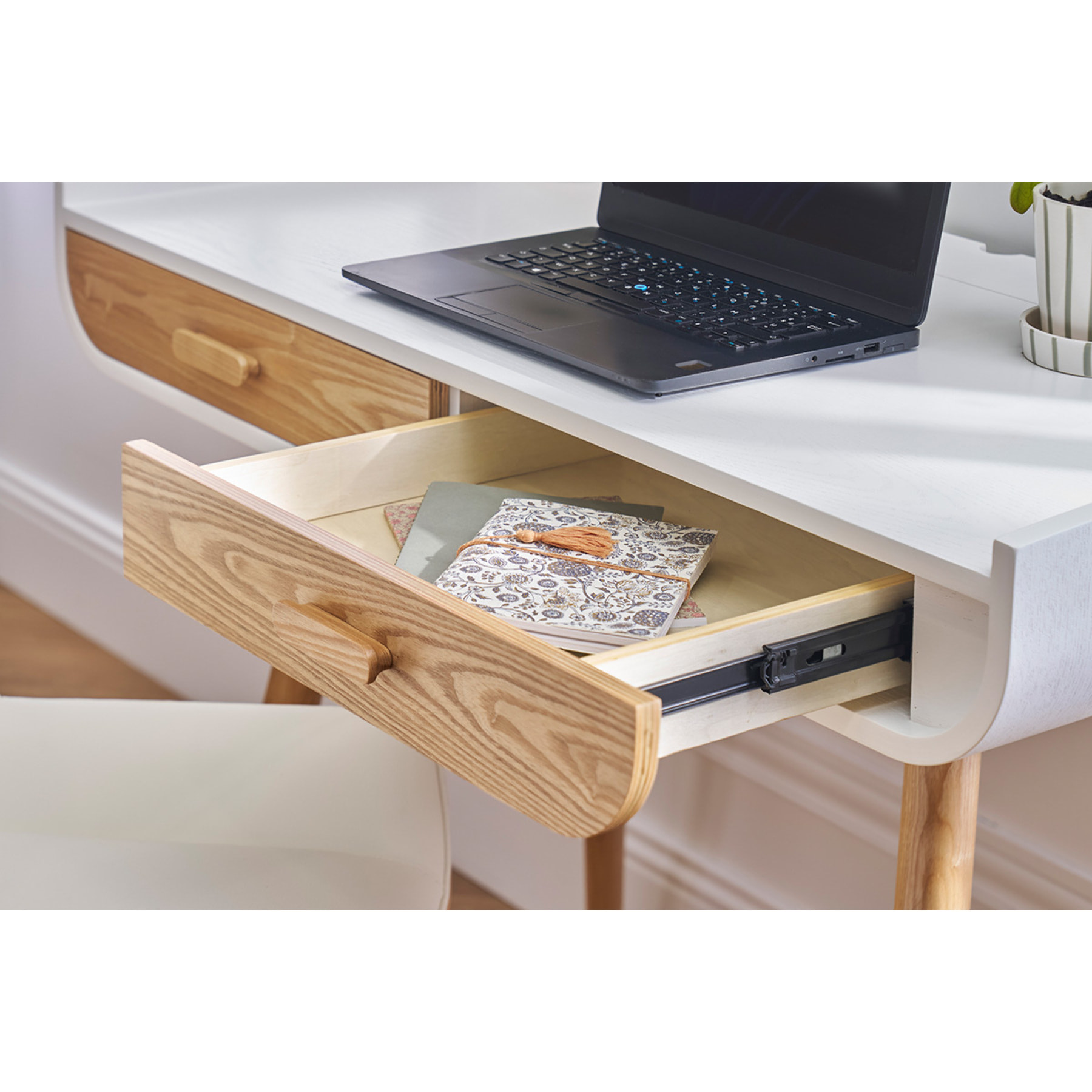 Bureau scandinave blanc et bois clair avec rangements 2 tiroirs L100 cm HALLEN
