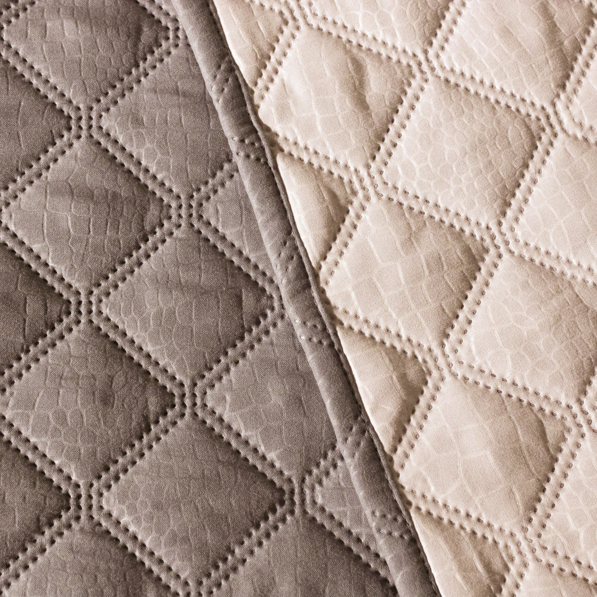 Cubre Sofá ACOLCHADO REVERSIBLE modelo JENNY
